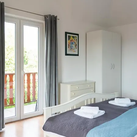 Apartment Apartament Hill Z Balkonem I Widokiem Na Karkonosze - Space Apart