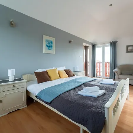Apartment Apartament Hill Z Balkonem I Widokiem Na Karkonosze - Space Apart Jelenia Gora